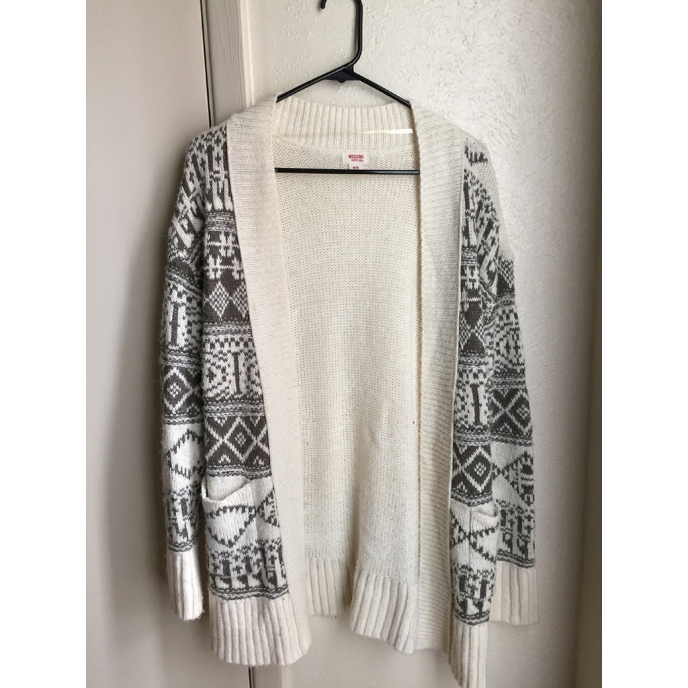 White/gray cardigan